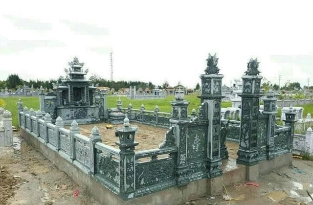Mẫu lăng mộ đá rêu xanh