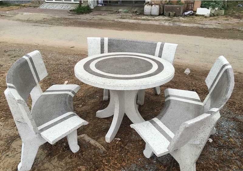 Mẫu bàn ghế đá granito bàn tròn màu trắng sang trọng