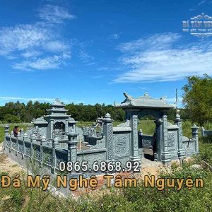 Lăng mộ được chế tác từ đá xanh rêu tại Nghệ An