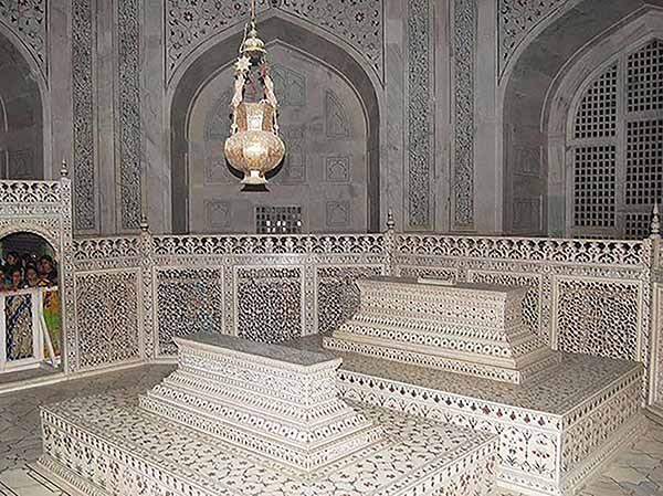 Mộ của hoàng đế Shah Jahan và hoàng hậu Mumtaz Mahah