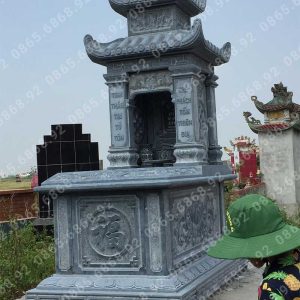 Mộ đá hai mái hoa văn sen đẹp ở Nghệ An