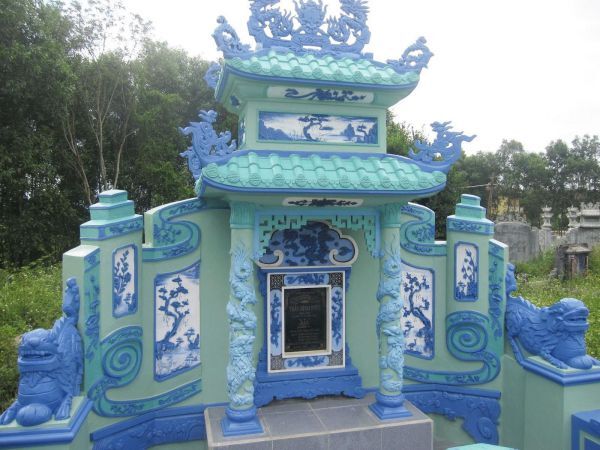 Lăng mộ sơn màu xanh