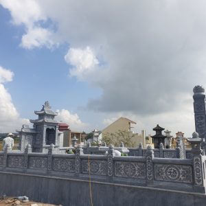 Lăng mộ đá gia đình anh Tấn tại Hà Tĩnh