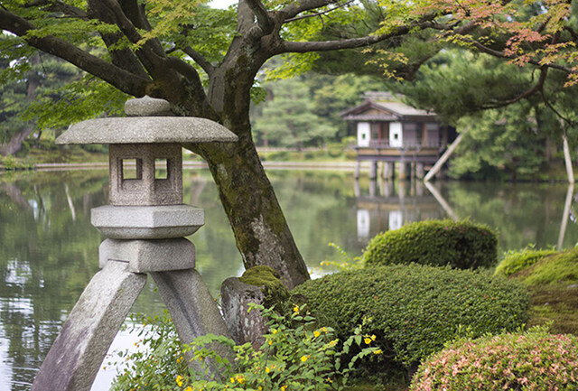 Đèn đá kiểu Kanazawa