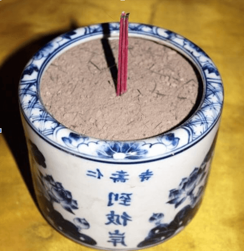 Những điều kiêng kỵ khi bốc bát hương