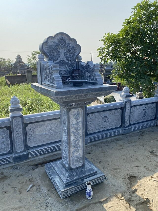 Cây hương đá bền bỉ theo thời gian