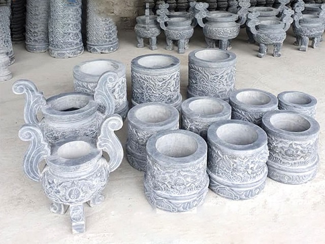 Chọn bát hương đá phù hợp với kích thước bàn thờ