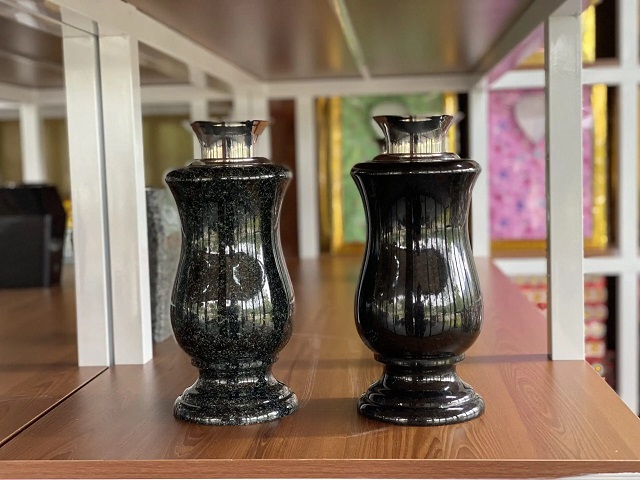 Lọ hoa đá tạo dấu ấn cho không gian