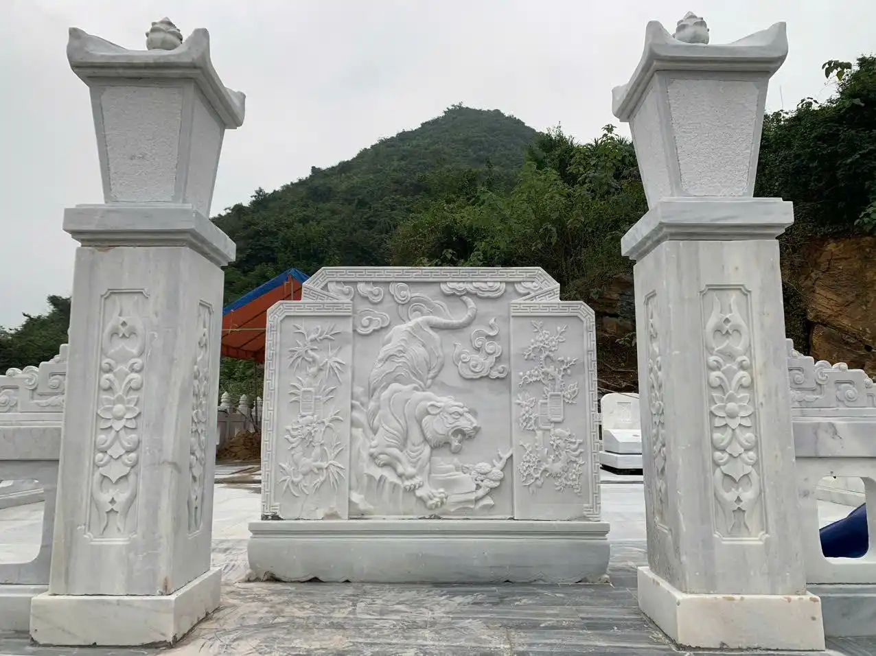 Lựa chọn đơn vị có thông tin rõ ràng, minh bạch