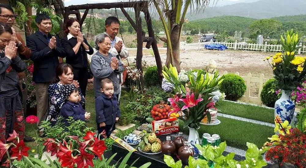 Những điều cần lưu ý khi cúng thần linh ngoài mộ